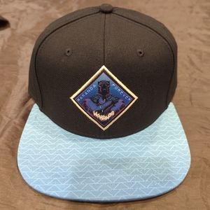 Marvel Black Panther "WAKANDA FOREVER" Snapback Hat. OSFM. Brand New